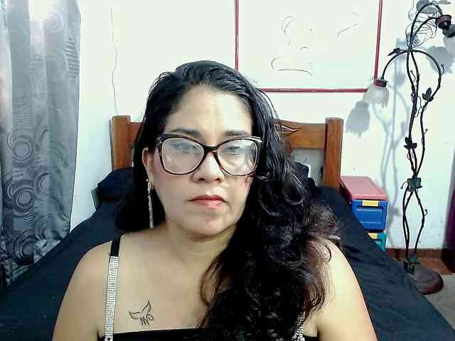 Mistresskloe webcam