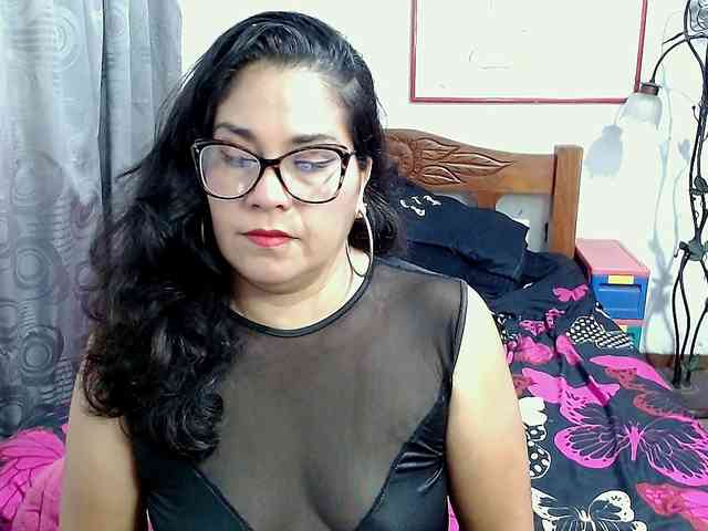 Mistresskloe webcam