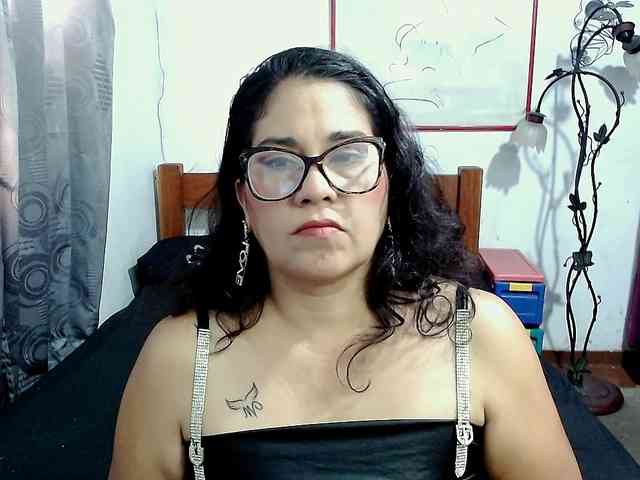 Mistresskloe webcam