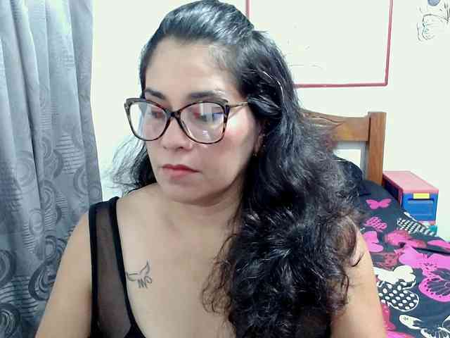 Mistresskloe webcam