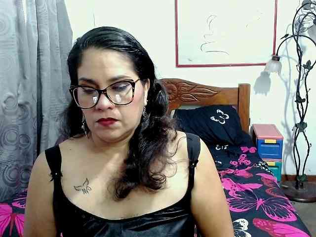 Mistresskloe webcam