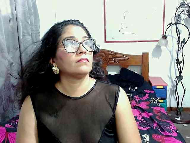 Mistresskloe webcam