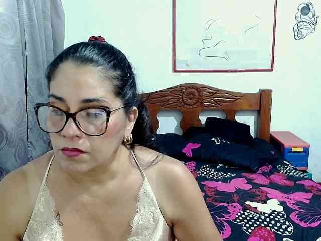 Mistresskloe webcam