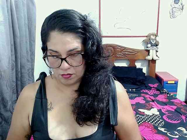 Mistresskloe webcam
