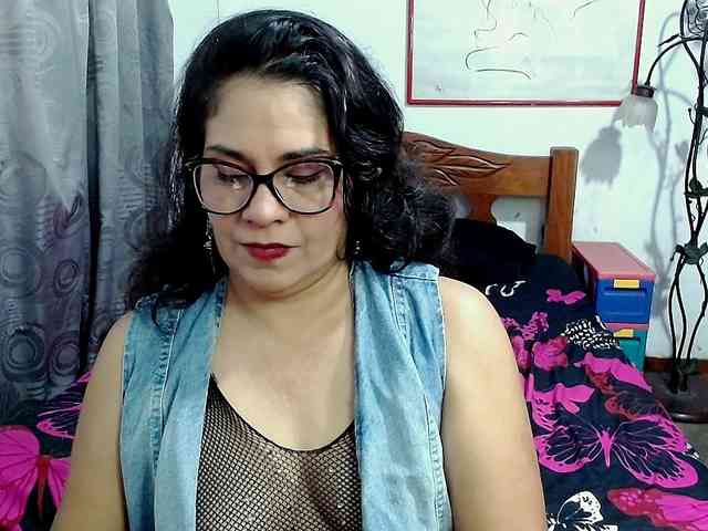 Mistresskloe webcam