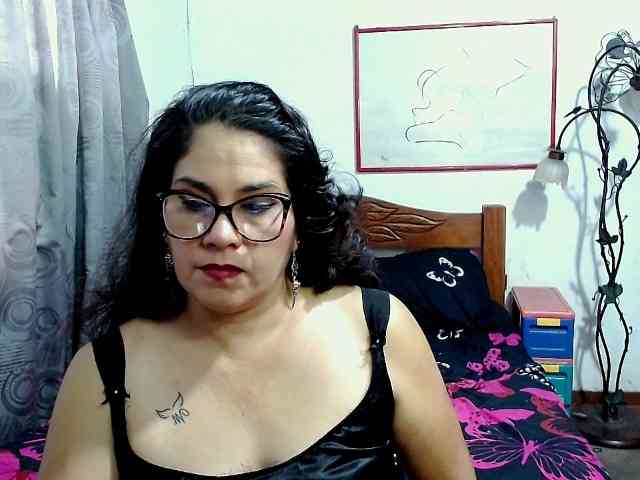 Mistresskloe webcam