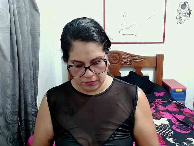 Mistresskloe webcam