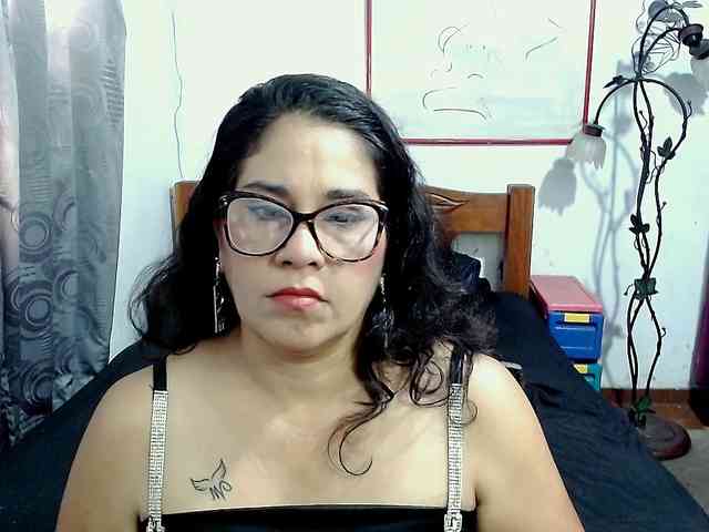 Mistresskloe webcam