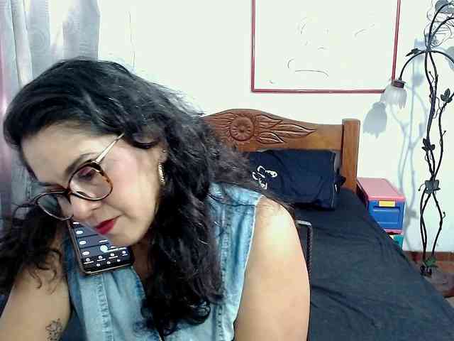 Mistresskloe webcam
