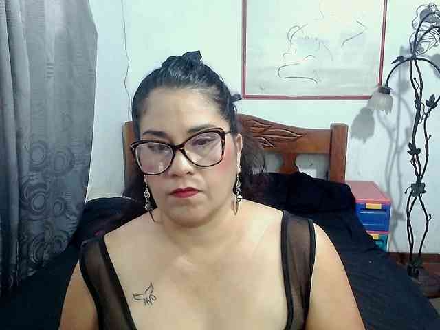Mistresskloe webcam