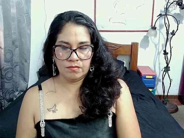 Mistresskloe webcam