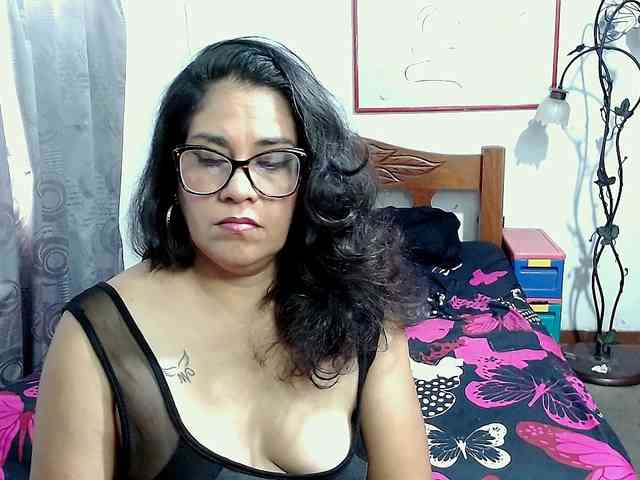 Mistresskloe webcam