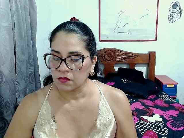 Mistresskloe webcam