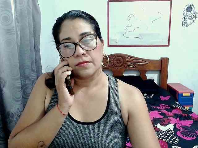 Mistresskloe webcam