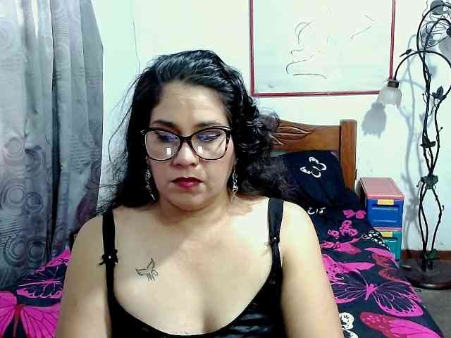 Mistresskloe webcam