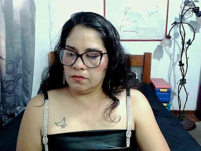 Mistresskloe webcam