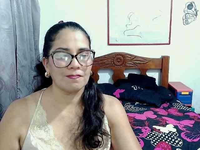 Mistresskloe webcam