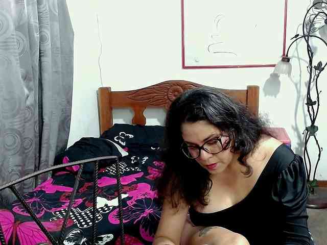 Mistresskloe webcam