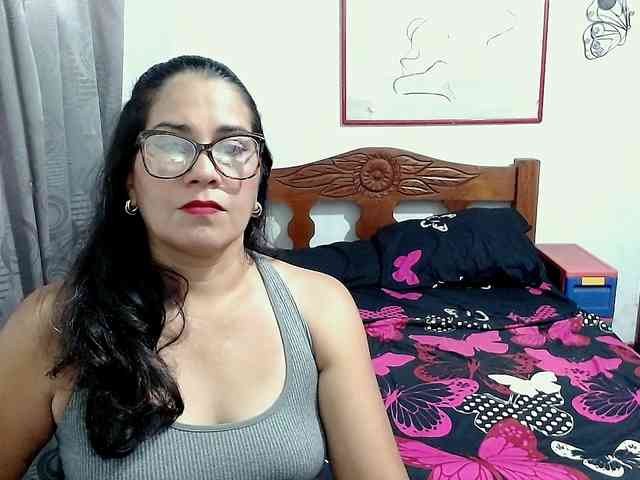 Mistresskloe webcam