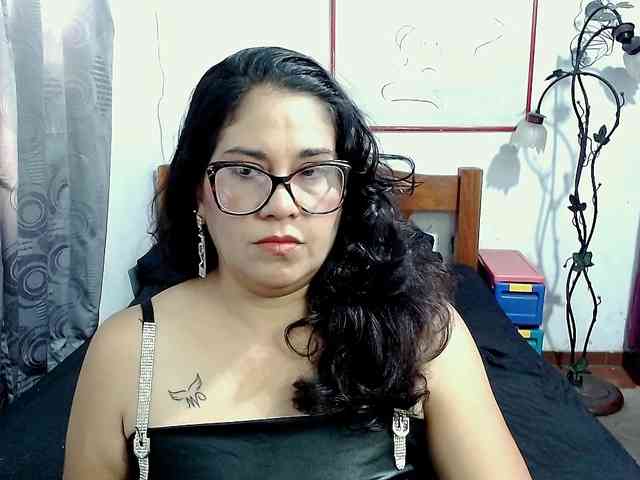 Mistresskloe webcam