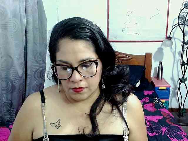 Mistresskloe webcam