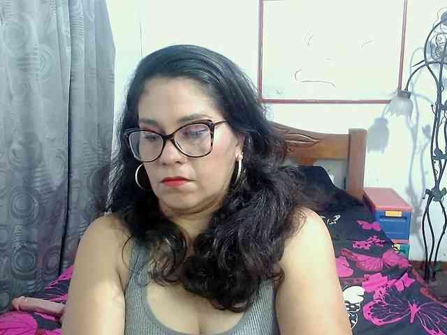Mistresskloe webcam
