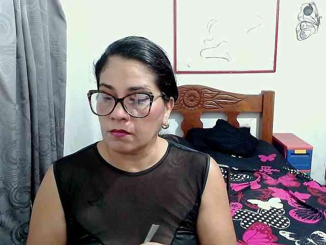 Mistresskloe webcam
