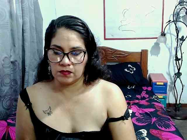Mistresskloe webcam
