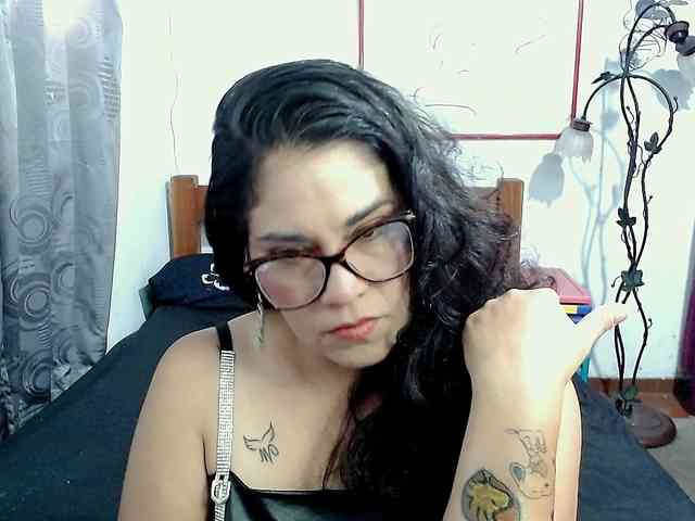 Mistresskloe webcam