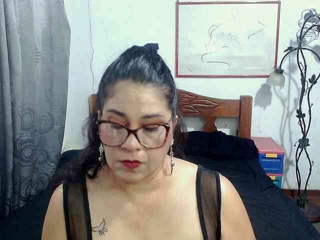 Mistresskloe webcam