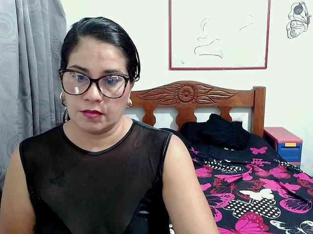 Mistresskloe webcam