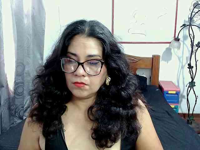 Mistresskloe webcam
