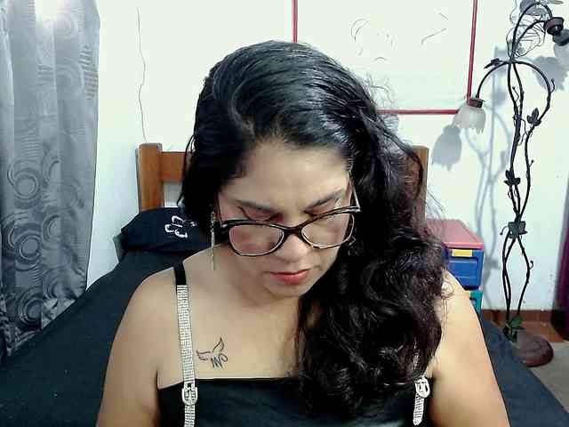 Mistresskloe webcam