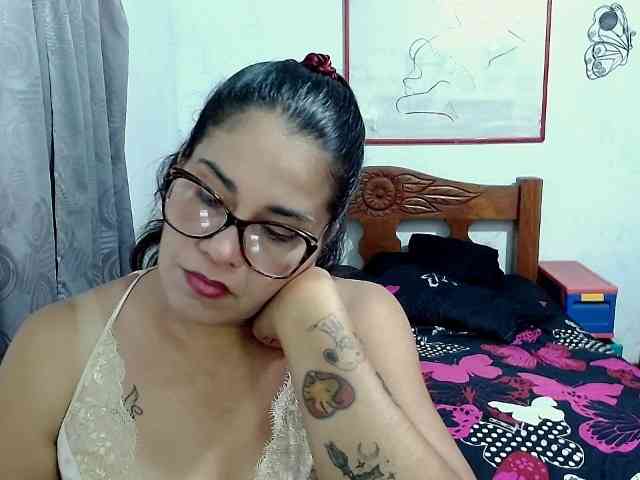 Mistresskloe webcam
