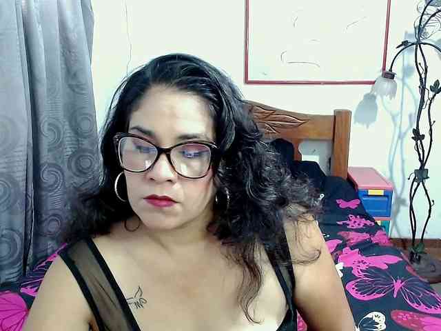 Mistresskloe webcam