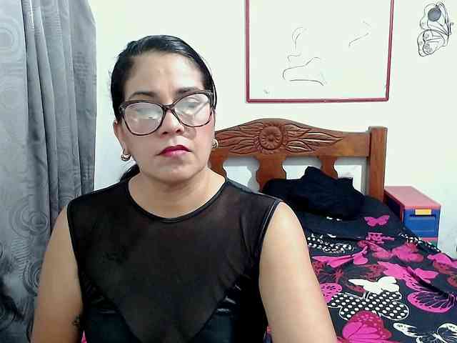Mistresskloe webcam