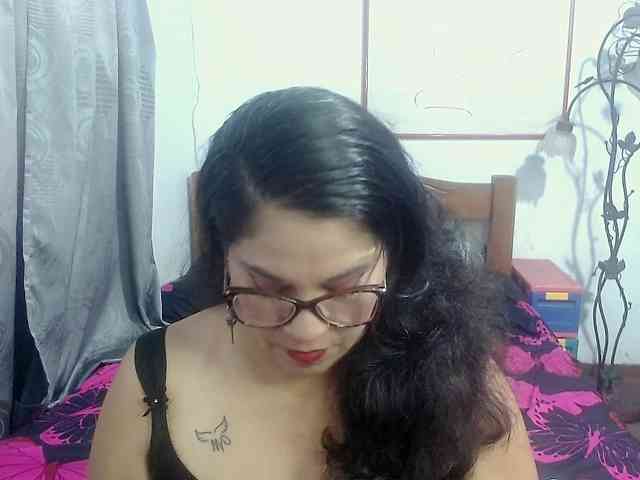 Mistresskloe's webcam live show