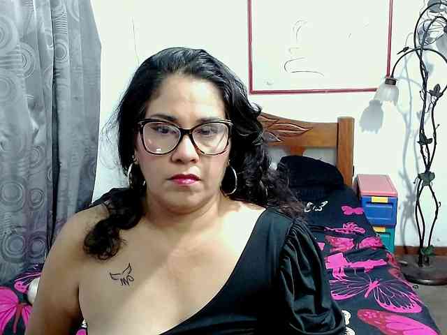 Mistresskloe webcam