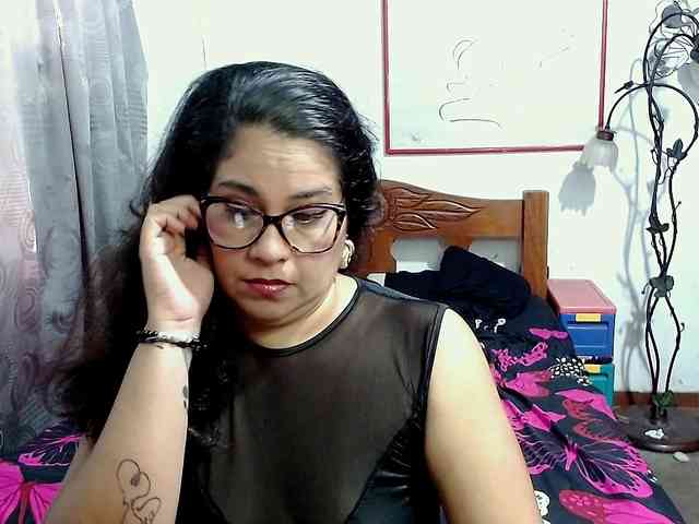 Mistresskloe webcam