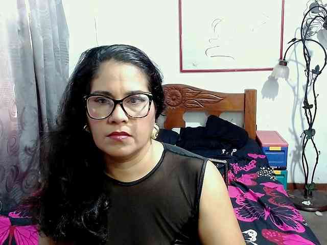Mistresskloe webcam