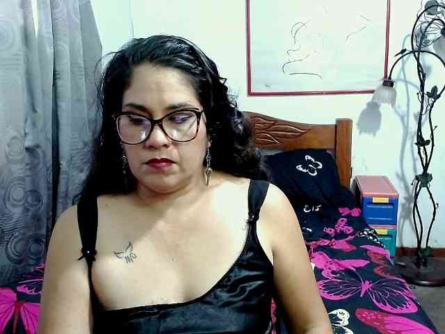 Mistresskloe webcam