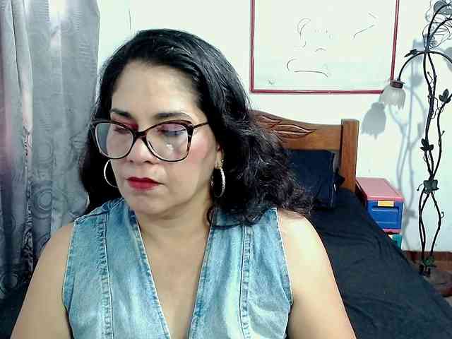 Mistresskloe webcam