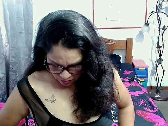 Mistresskloe webcam