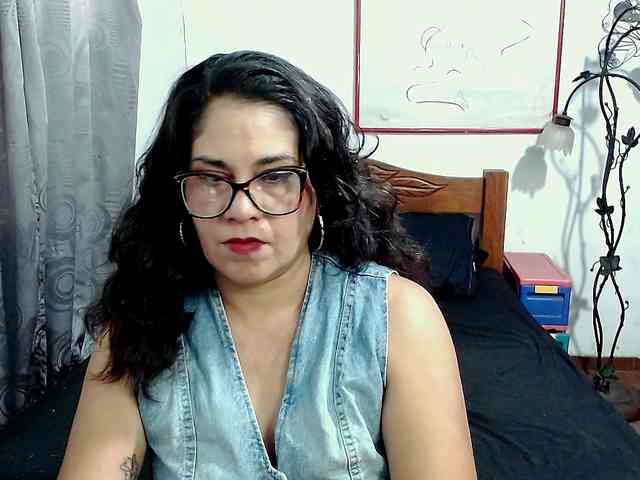 Mistresskloe webcam