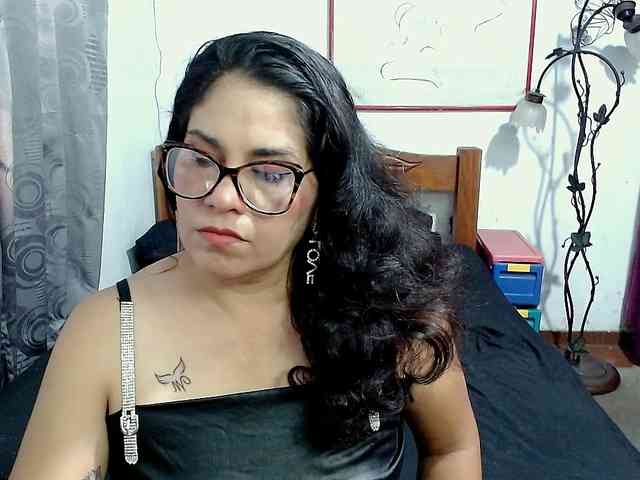 Mistresskloe webcam
