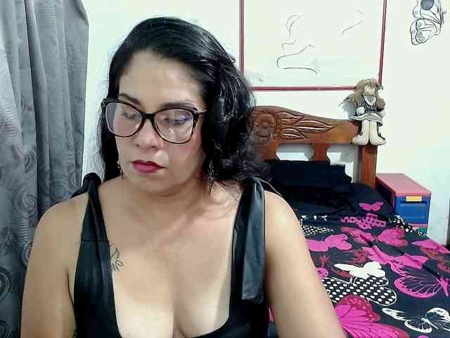 Mistresskloe webcam