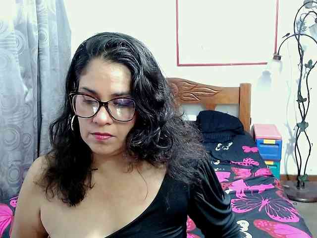 Mistresskloe webcam
