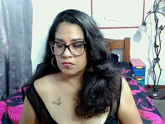 Mistresskloe webcam
