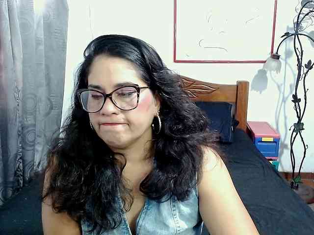 Mistresskloe webcam