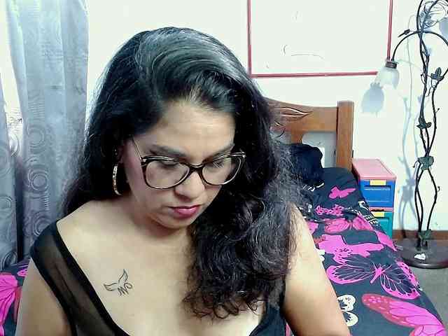 Mistresskloe webcam